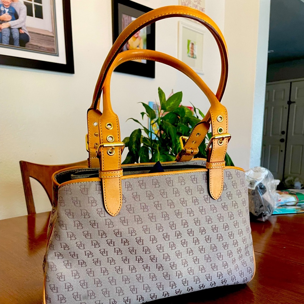 Dooney & Bourke Handbag